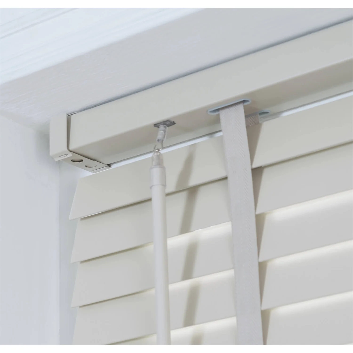 50mm Wood Venetian Blind - Grey - 70x130cm 6 50mm Wood Venetian Blind - Grey - 70x130cm - Image 4