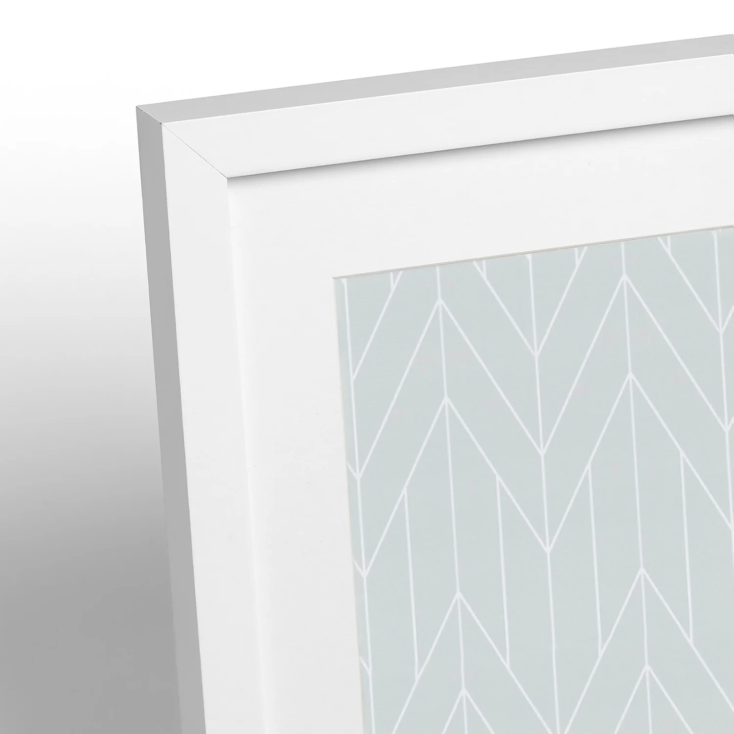 Box Photo Frame - 7x5" - White 7 Box Photo Frame - 7x5" - White - Image 5