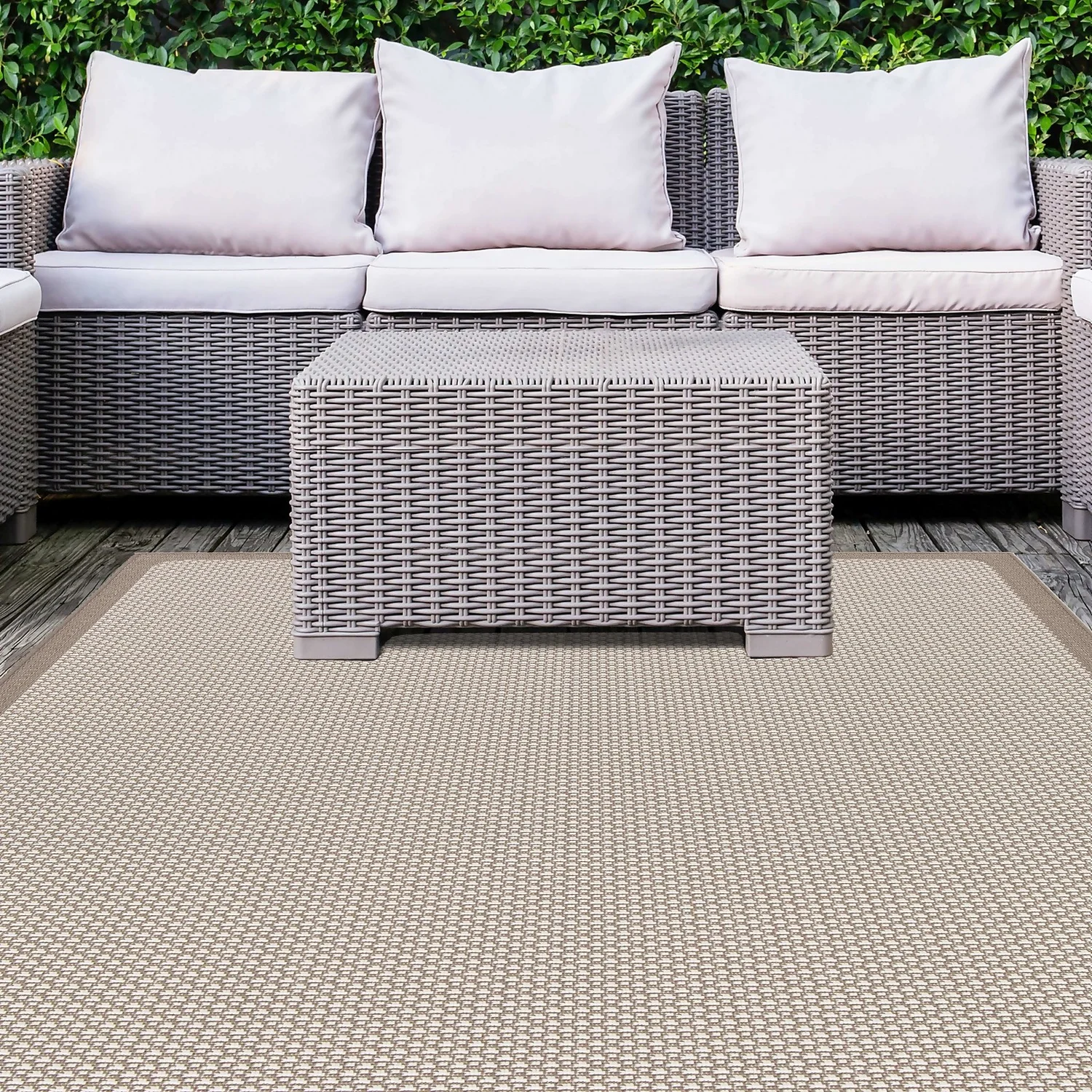 Relay Recycled Indoor/Outdoor Rug - Natural - 160x230cm 4 Relay Recycled Indoor/Outdoor Rug - Natural - 160x230cm - Image 2